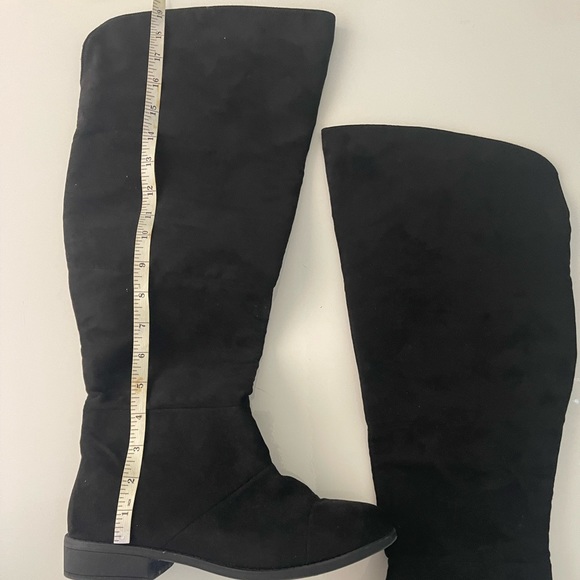 Over the knee black suede boots - Picture 4 of 7